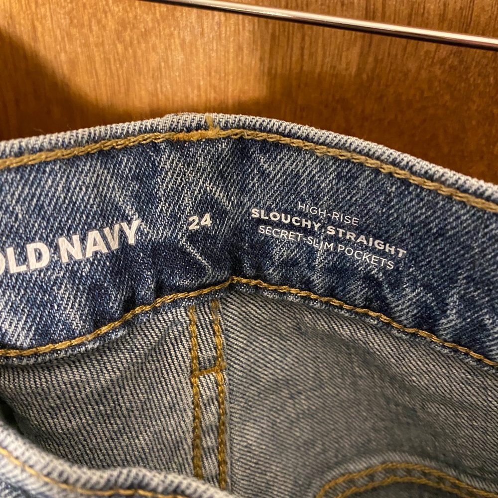 Old Navy Slouchy Straight Jeans NWT